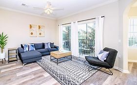 Cozy 2Br Condo - Private Balcony - Near Disney